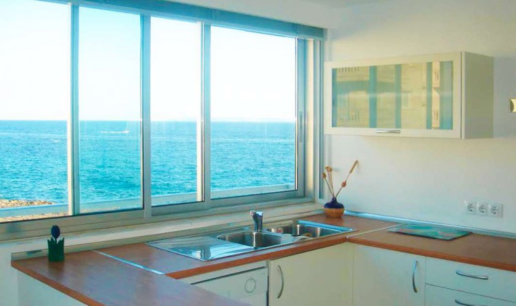 CASAS EN EL MAR SOUL HOUSING: ESPECTACULAR APARTAMENTO EN PRIMERA LINEA DE MAR EN LA COLONIA DE SANT